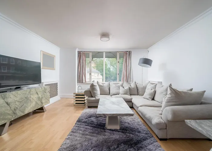 Luxury St Johns Wood 2-Bed With 24Hr Concierge